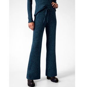 💙 Athleta Reverie Ribbed Sweater Pant 👖